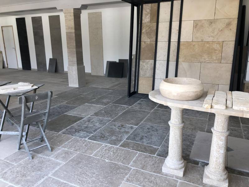 Dalles grises nuancées à Valliguières