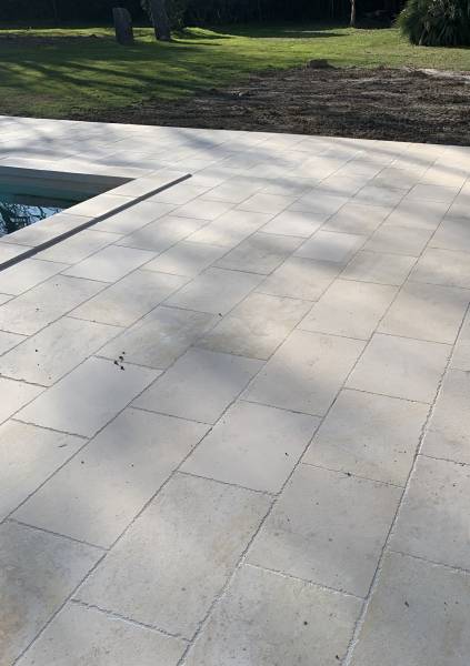 Quel est le meilleur sol pour terrasse ? Pourquoi choisir la pierre naturelle pour une terrasse ?