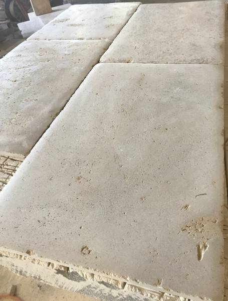 Pierres naturelles rue de Bourgogne à Paris 75 Showroom et Fabrication sur Mesure en Dordogne et Gard