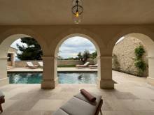 carrelage pierre proche Montaren et Uzès